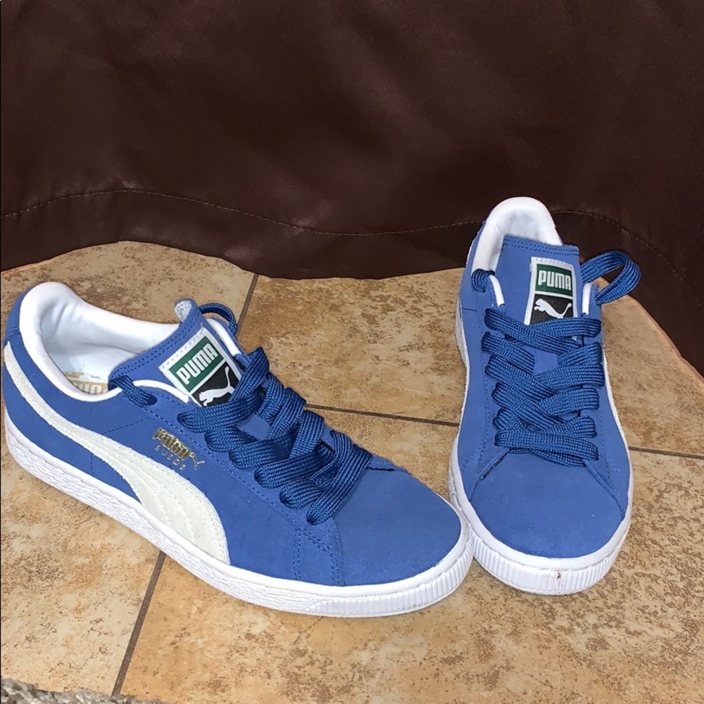 Puma tennis shoes